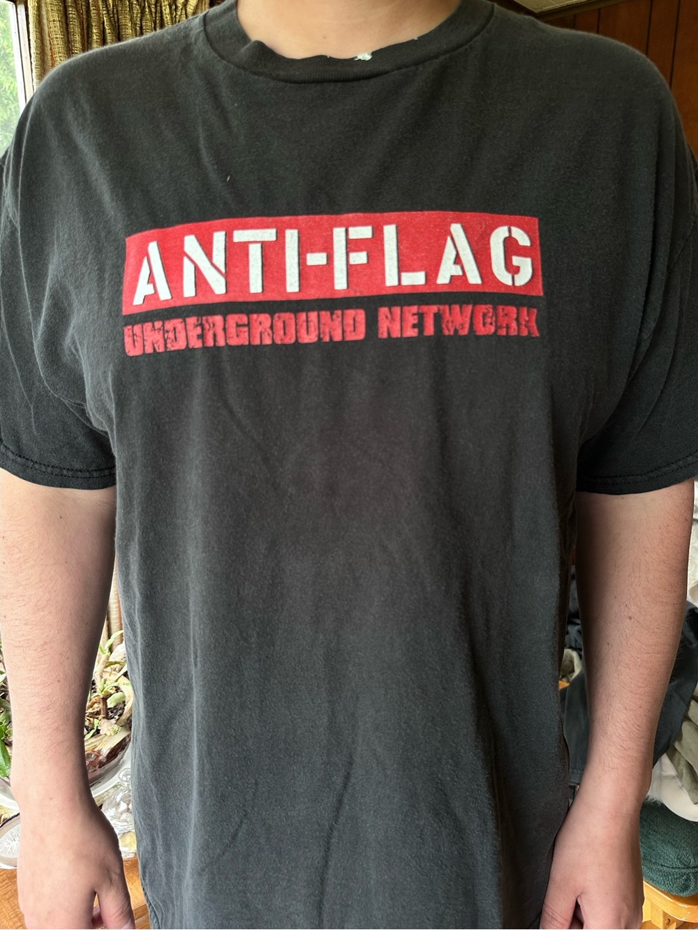 Delta Pro Weight • Anti-Flag Underground Network Vintage Y2K Punk Band Tee